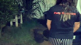 Paty Bumbum breaks cell phone