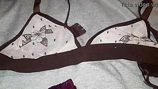 Me Masturbé Con El Calzón Usado Guindo De Encaje De Mi Mejor Amiga