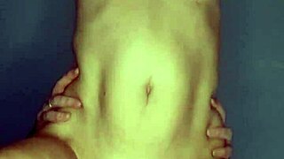 von hinten gefickt zum squirten