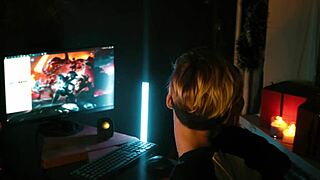 Distracted Him From The Game To Fuck