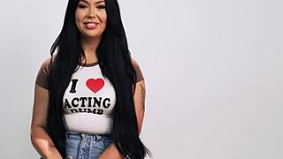 I show how Holly Day orgasms.