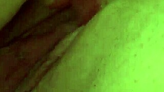 Siri e Jelena lesbiche si tuffano a leccare fica