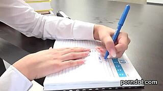 Proč mě dráždit a šukat, starší mentor?