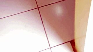 Padrasto Filma Enteada Almocando Sem Calcinha