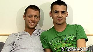 Craig and Ian swap blowjobs before pounding 😈