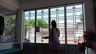 Delivery guy gets paid with delicious fuck from brunette babe