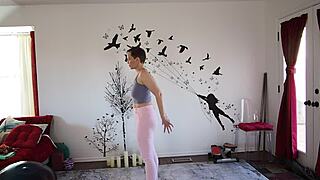 Yoga Lesson With Mature Girlfriend Turns Into Pussy Instruction