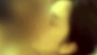 Hej, hádej, kdo slouží jako hračka na japonský linkě?