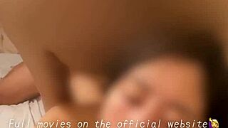 헤이, 이 일본 콜에서 누가 장난감으로 쓰이는지 맞춰봐?