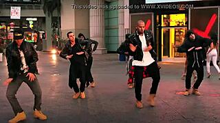 brazilian girls eating novinhas in casual chat