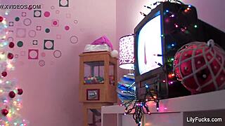 Lily Carter's Happy Squirting Christmas With Pussy Masturbation