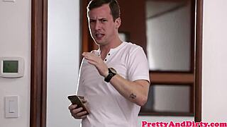 glamour milf with trimmed pussy gets pussypounded on bed, flexible ass close up