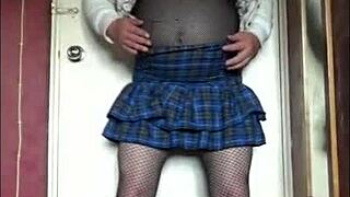 Sissy Crossdresser Explores Bisexual Fantasies in Casual Adventures