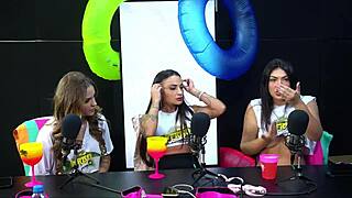 as gostosas mostrando como comer elas - california de verão