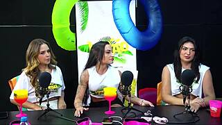 as gostosas mostrando como comer elas - california de verão