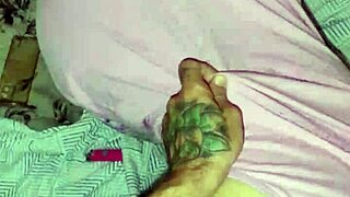 White wolf couple's deepthroat blowjob at night with white moon 😘