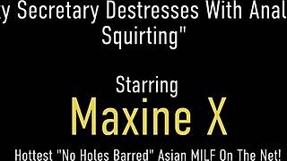 Maxine dildo fucks her big ass.