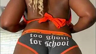 I love riding dick with my big ass