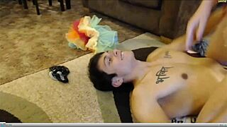 สาวชาตูร์เบทฉีกเสื้อโชว์อมควยยั่วๆ เว็บแคม