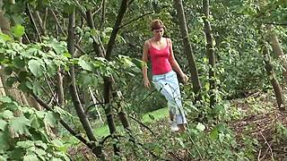 Не подкрадывайся в дома незнакомцев ради дикой групповухи