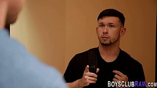 gay hunk gives head and fucks 😏