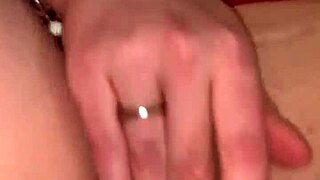 Leroy ne more upreti igranju v tej tesni pički. Čista blaženost!