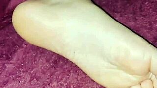 wake my cousin with cock on feet, she gets excited and jerks me off till cum