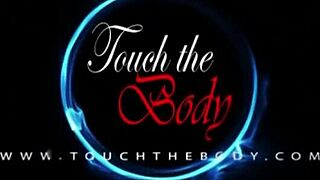 Handjob massage from this brunette milf feels so right, it's like she knows exactly what i needd.