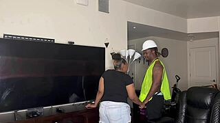 construction worker whore kendale gives his client a bbc while on the job