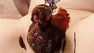 hey, check out this japanese gay dude cooking a chocolate banana! 🍌