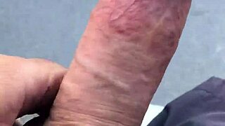 Slobberpuss hot day with mature tits exposed.