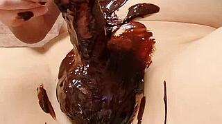 hey, check out this japanese gay dude cooking a chocolate banana! 🍌