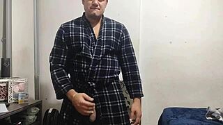 Yuri Gaúcho Cums Hard on Cam in Raw Bareback Action!