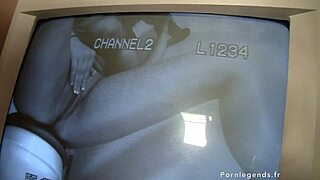 Yo, Dayna Vendetta Hisap Kote Hitam Besar Melalui Gloryhole!