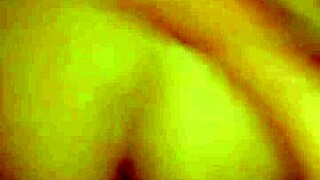 mi amiga colegiala se desnuda y me tienta pa follarle ese culito cremoso