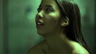 Sıcak Kızlar ve Büyük Sikler Büyük İç Dölü Boşalmalar Yapar