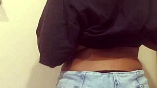 Ebony Naejae Teases in Striptease, Squirting Wet in Close-Up Solo