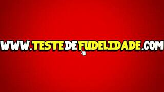 Brunette med stor røv sætter sig lækker på typens pik