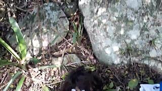 Metendo Em P� Em Uma Putinha Submissa No Meio Do Mato