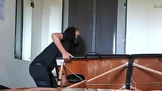 Pekerja Spa India Lihat Flash Kontol saat Pijat