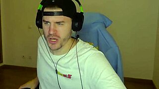 Bulma must be stopped in this uncensored hentai