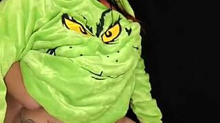 Fat Latina Shows Big Ass At Christmas