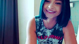 oh, this latina slut in cosplay and lingerie on webcam is irresistible