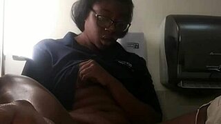 ebony babe fingering her big ass to orgasm on bathroom counter