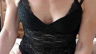 Hot milf in lingerie gets oral pleasure