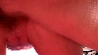 i squirted wit my girlfrend n frend by da pool