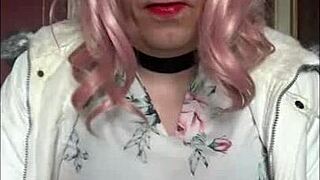 I'm A Bisexual Crossdresser Offering Free Blowjobs On Camera