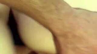 Amateur Babe Gets Load on Her Ass.