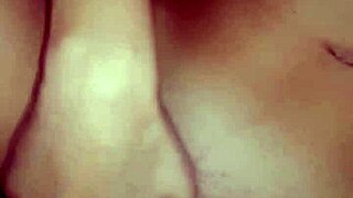 tocando siririca e pedindo rola na cam 😏