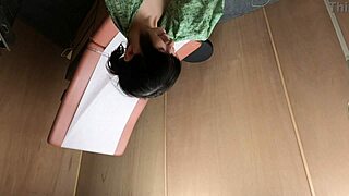 scarlett johnson consults on big tits medically